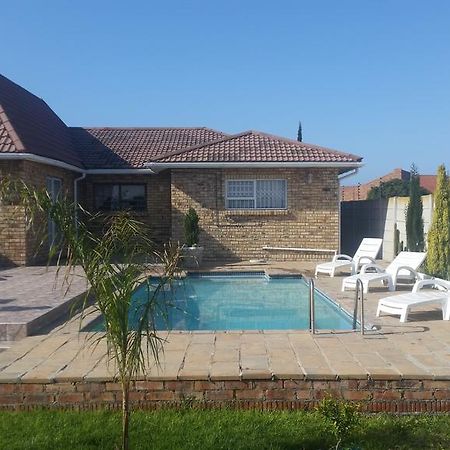 Ebenezer Guesthouse Bluewater Bay Port Elizabeth Buitenkant foto