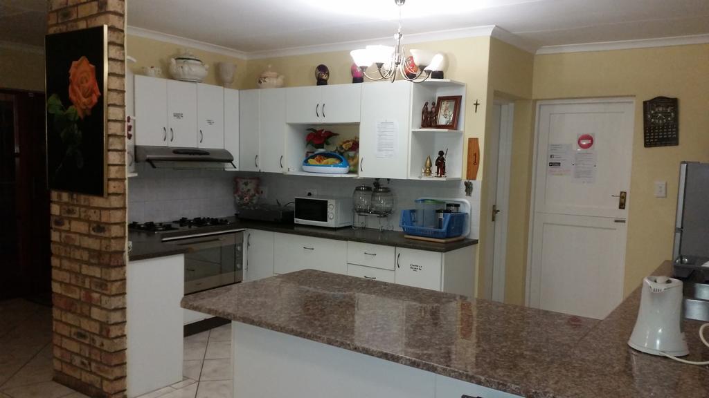 Ebenezer Guesthouse Bluewater Bay Port Elizabeth Buitenkant foto