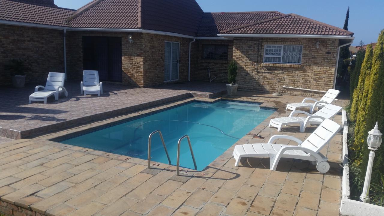 Ebenezer Guesthouse Bluewater Bay Port Elizabeth Buitenkant foto