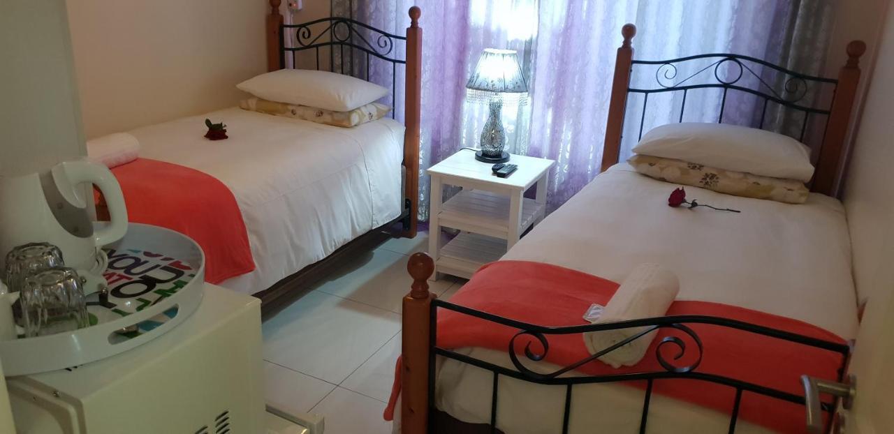 Ebenezer Guesthouse Bluewater Bay Port Elizabeth Buitenkant foto