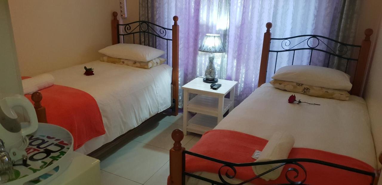 Ebenezer Guesthouse Bluewater Bay Port Elizabeth Buitenkant foto