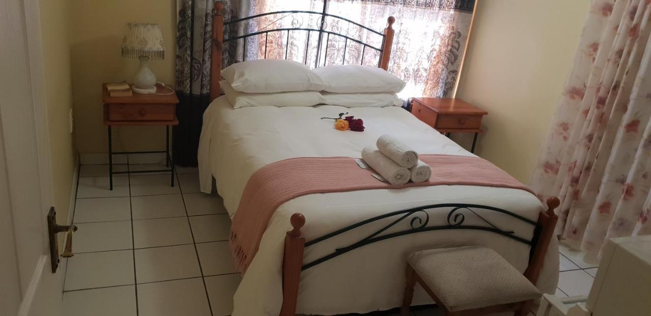 Ebenezer Guesthouse Bluewater Bay Port Elizabeth Buitenkant foto