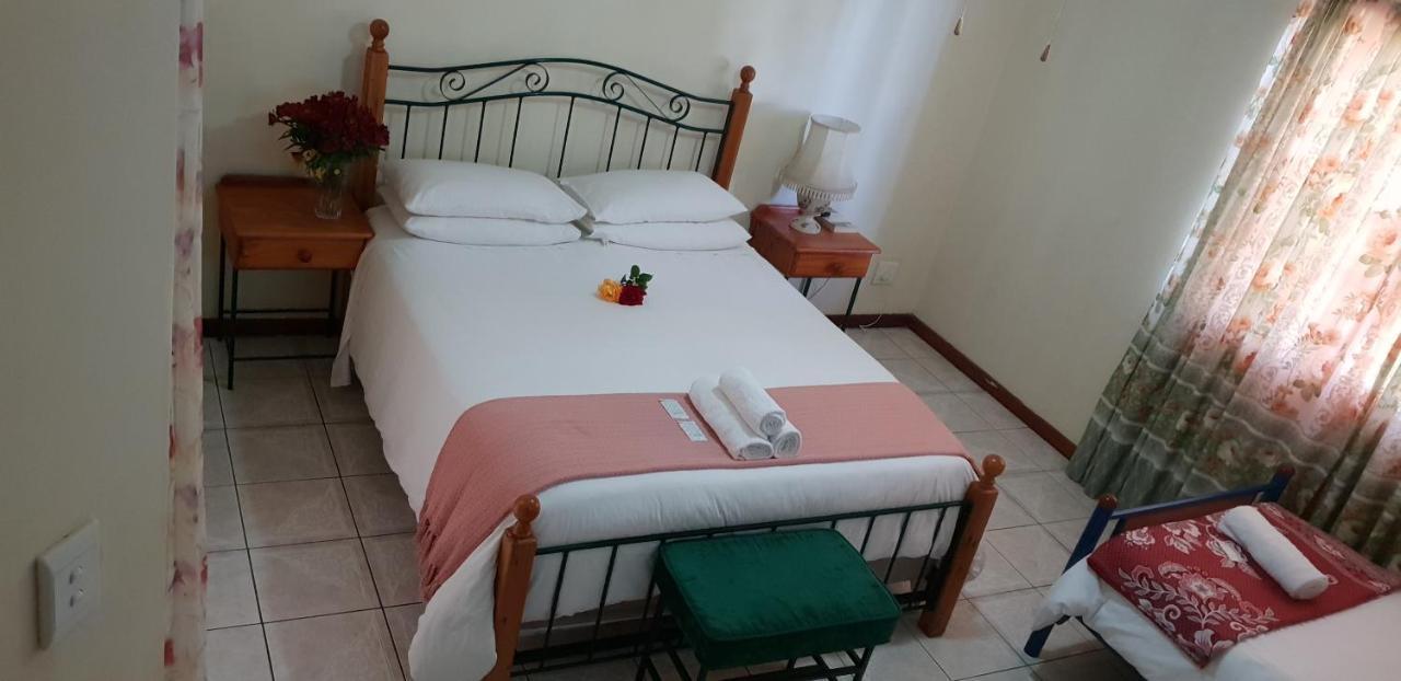 Ebenezer Guesthouse Bluewater Bay Port Elizabeth Buitenkant foto