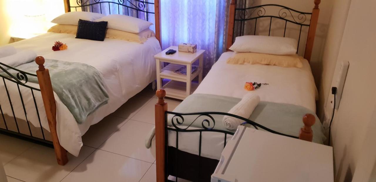 Ebenezer Guesthouse Bluewater Bay Port Elizabeth Buitenkant foto
