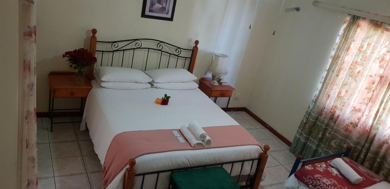 Ebenezer Guesthouse Bluewater Bay Port Elizabeth Buitenkant foto